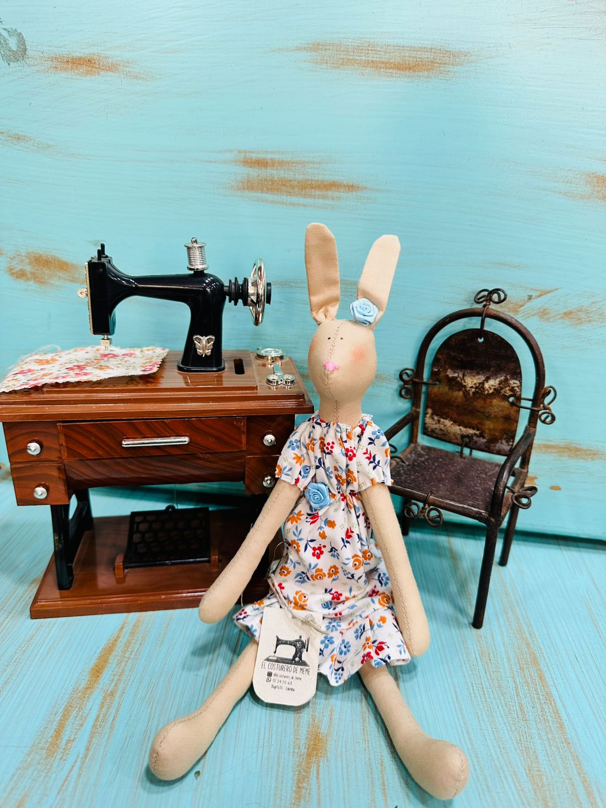 Conejos hares pequeños