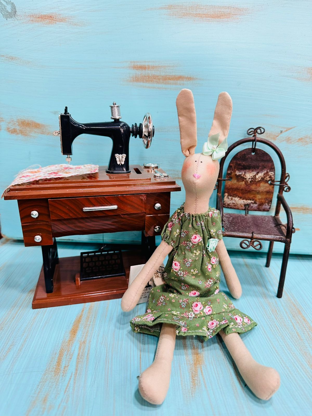 Conejos hares pequeños